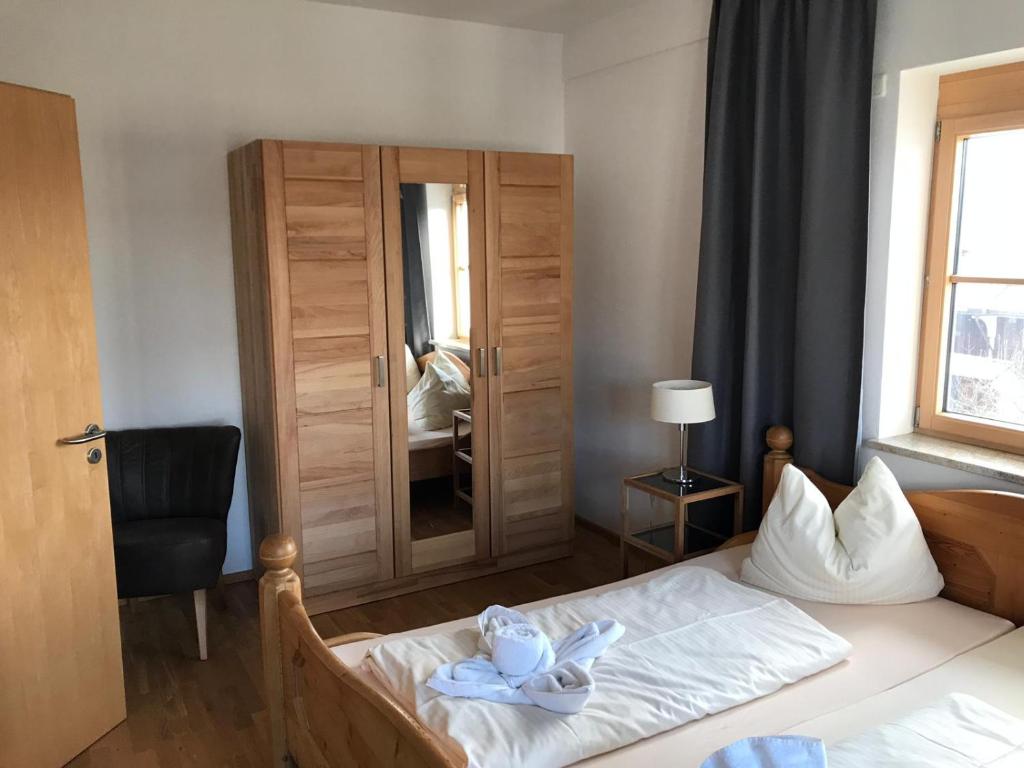 Gasthof zur Post - One-Bedroom Apartment With Balcony