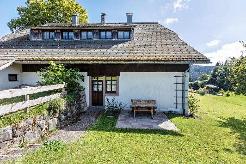 Taman di luar Haus Heimrich