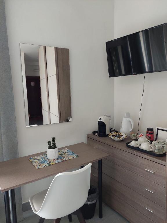 Al Teatro Antico Rooms & House - 18