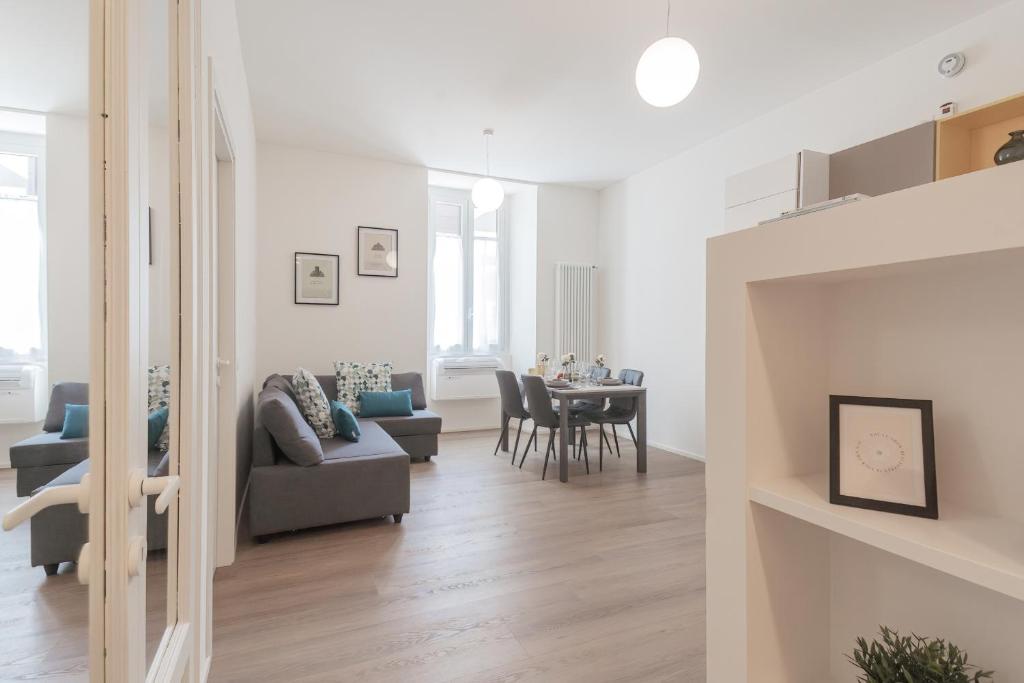 ManaraQuattro - apartament in Como near the center with free parking - Lake Como photo