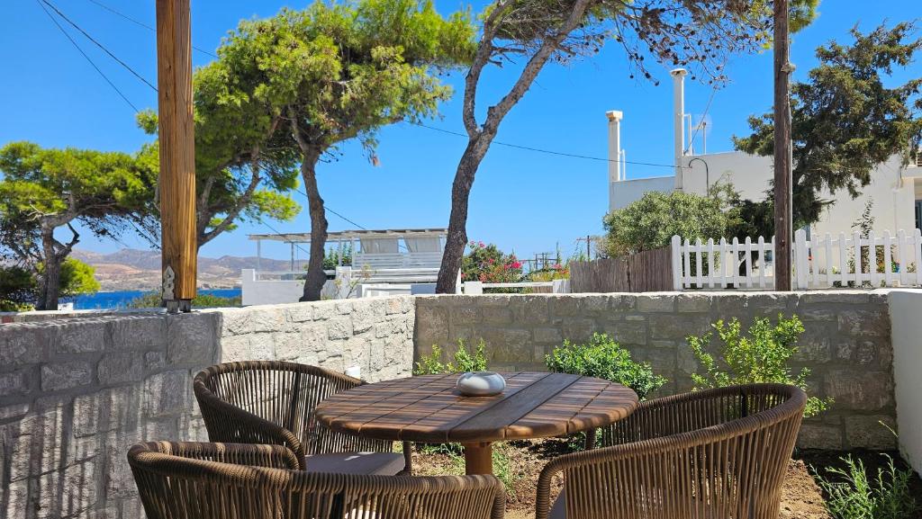 Fotografie z fotogalerie ubytování Etherio Suites Milos v destinaci Pollonia