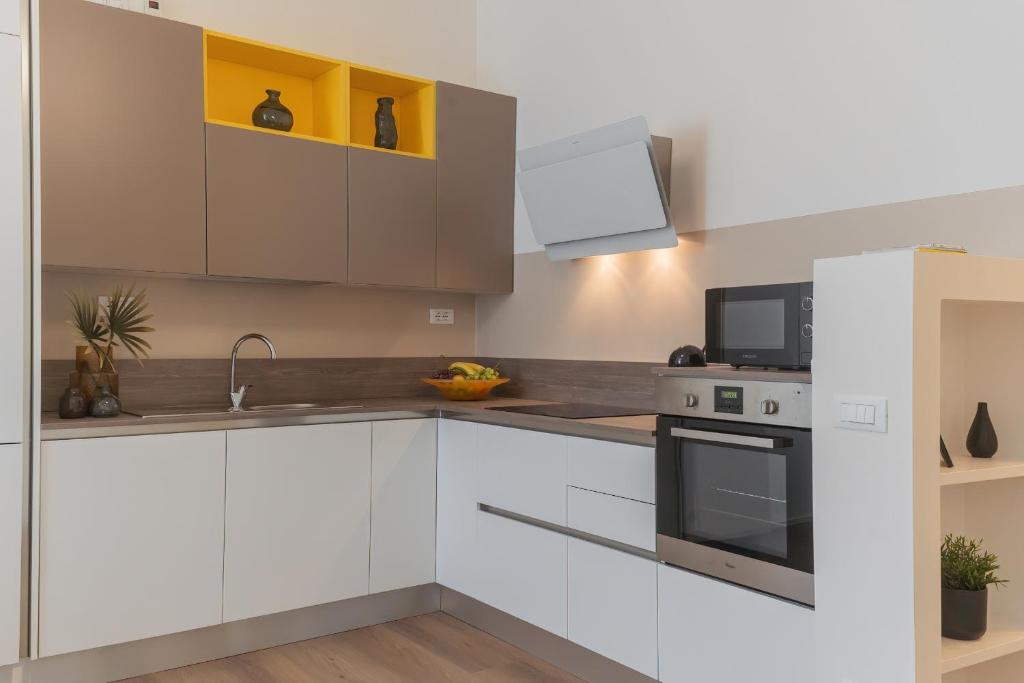 ManaraQuattro - apartament in Como near the center with free parking - Lake Como photo