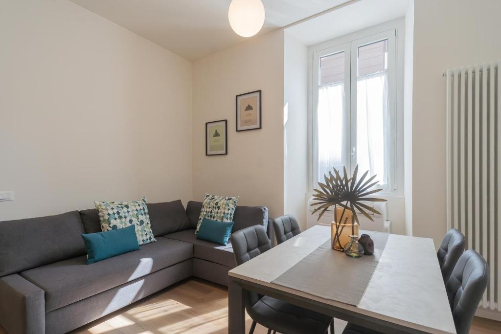 ManaraQuattro - apartament in Como near the center with free parking - Lake Como photo