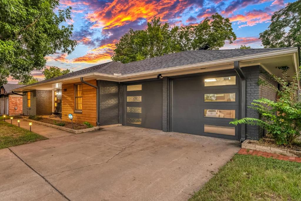 Spacious 4-Bedroom Austin Home with Patio, BBQ, & Great Location Near ...