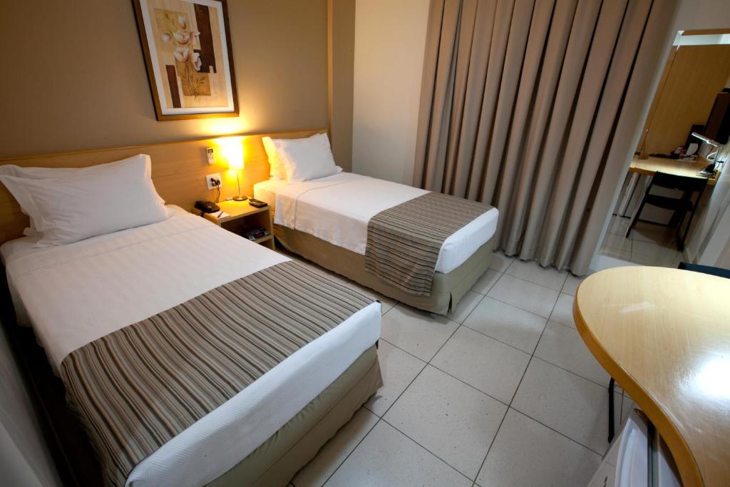  Oitis Hotel