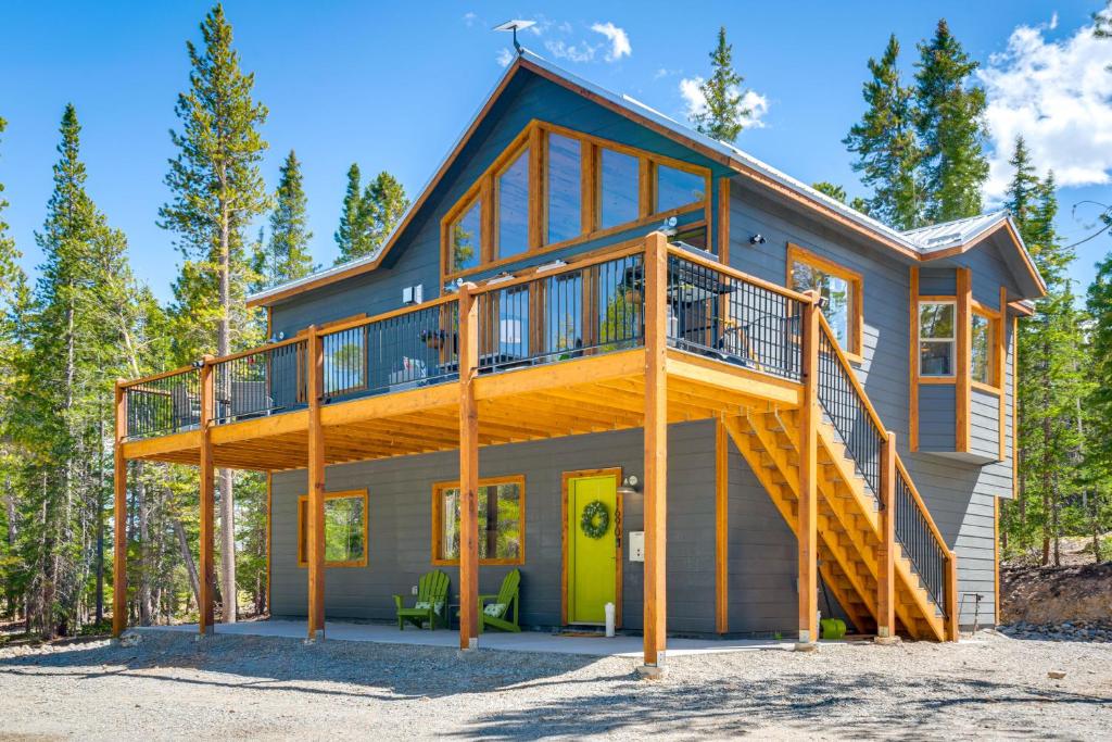 Το κτήριο όπου στεγάζεται  η παραθεριστική κατοικία