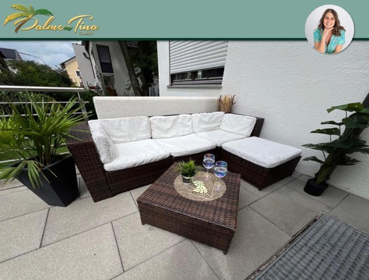 Posezení v ubytování Palmen Apartment direkt in Bad Aibling