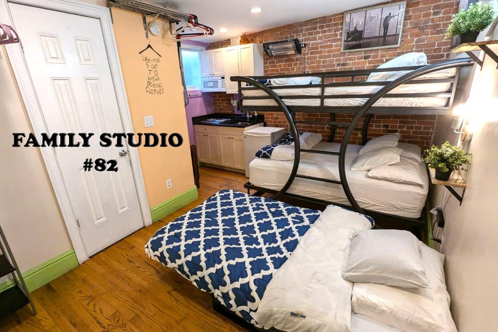NYC Empire Apartments - 