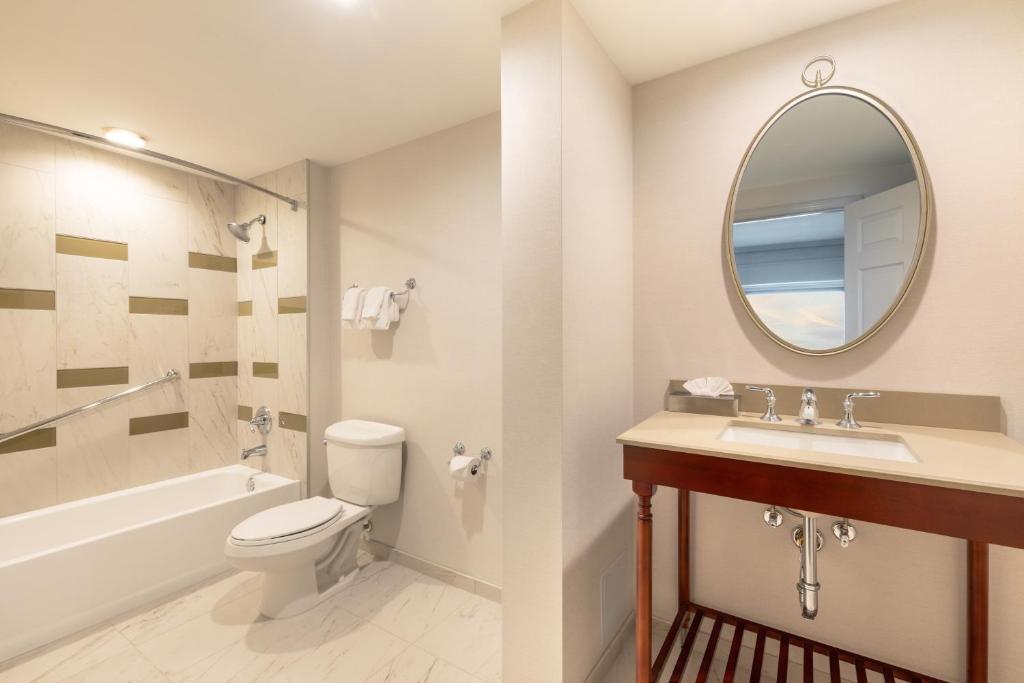 Galt House Hotel, A Trademark Collection Hotel - 