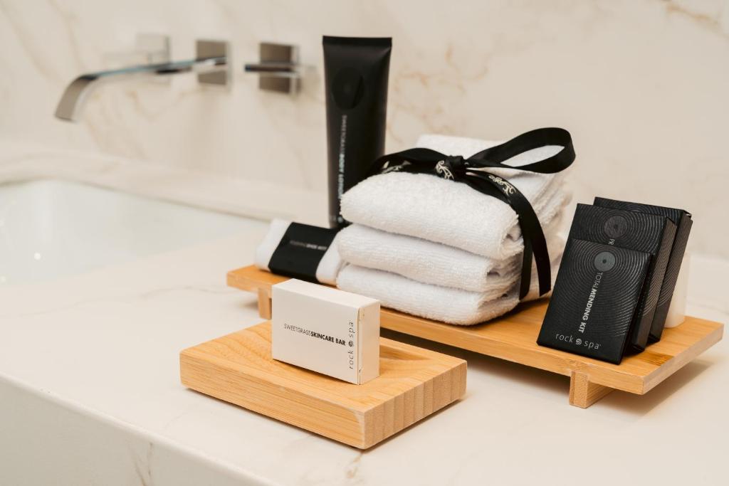 Hard Rock Hotel & Casino Punta Cana - All Inclusive - Caribbean Suite King & Sofa