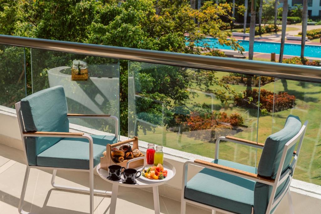 Hard Rock Hotel & Casino Punta Cana - All Inclusive - Caribbean Sand Suite King & Sofa