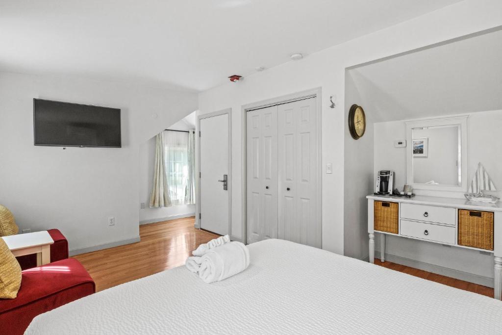 Kuchyň nebo kuchyňský kout v ubytování Eagle Wing Inn - Cape Cod