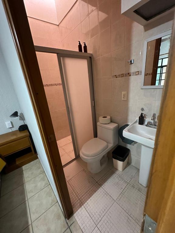 Koupelna v ubytování Suites Chingón