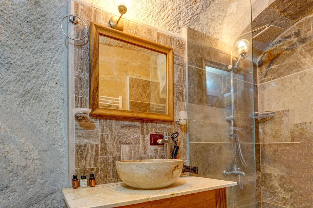 Avilla Cave Hotel - 2