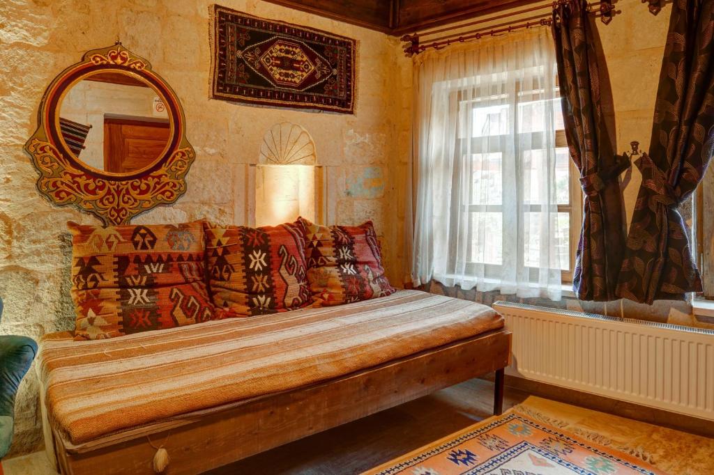 Avilla Cave Hotel - 9