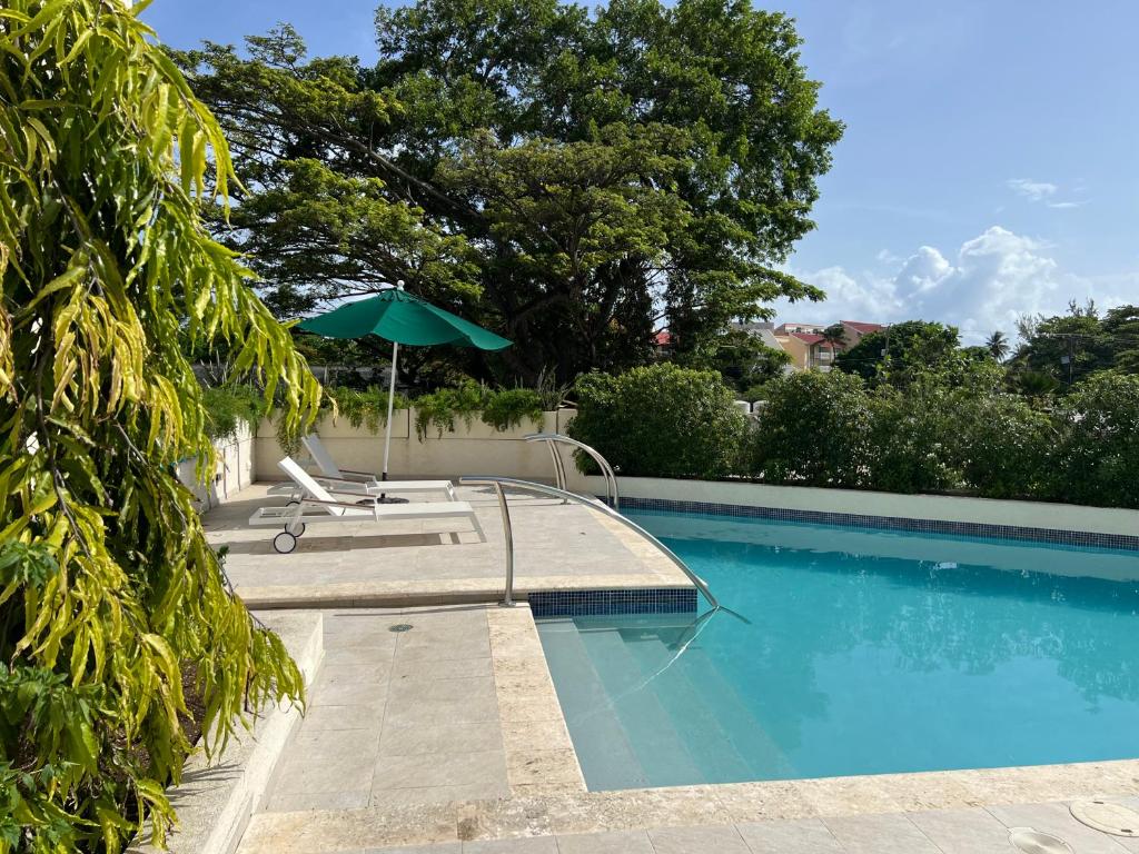 Piscina a 123 Harmony Hall Green o a prop