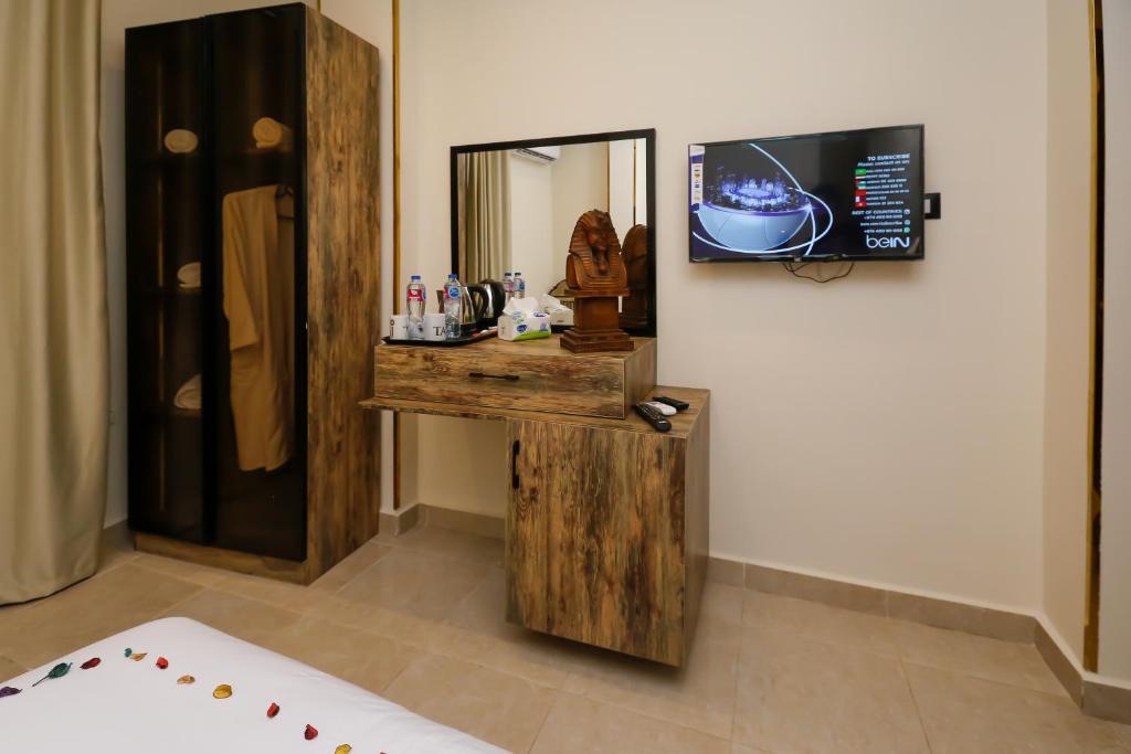 Taj Pyramids inn - Pyramids View Rooftop - 16