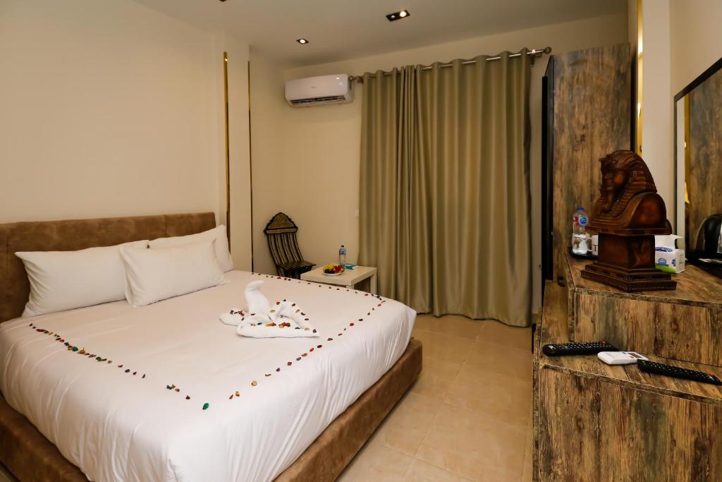 Taj Pyramids inn - Pyramids View Rooftop - 3