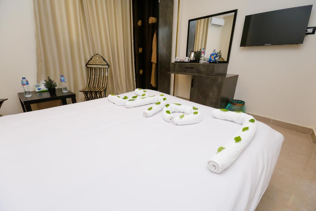 Taj Pyramids inn - Pyramids View Rooftop - 7