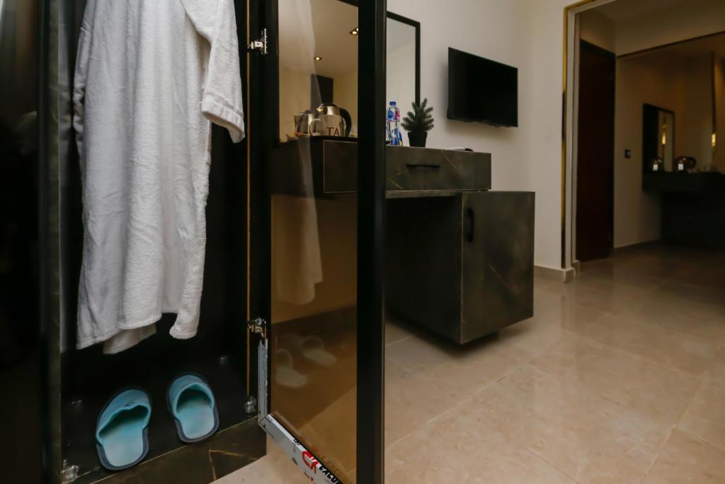 Taj Pyramids inn - Pyramids View Rooftop - 12