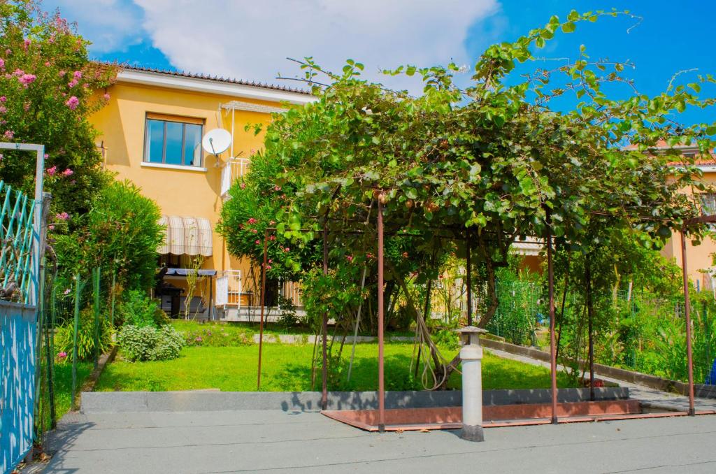 Zahrada ubytování Villa a Schiera Moncalieri - 10 min da Torino