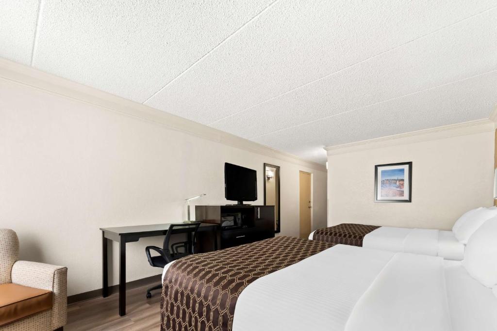 Best Western Riverside Inn photo