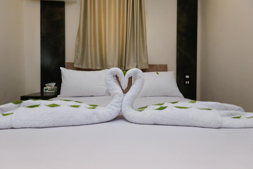 Taj Pyramids inn - Pyramids View Rooftop - 4