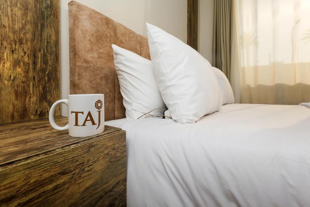 Taj Pyramids inn - Pyramids View Rooftop - 10