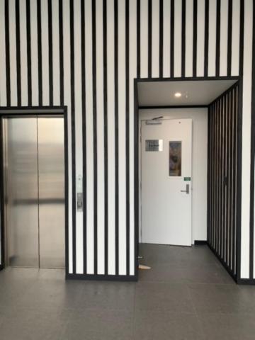 2 Bedrooms apprtmt Plus Underground Parking in CBD - Resim 34