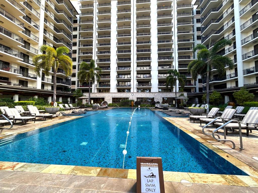 Bazén v ubytování Luxury Pool front Ko Olina Beach Rental Ground Floor B105 2BR free parking nebo v jeho okolí