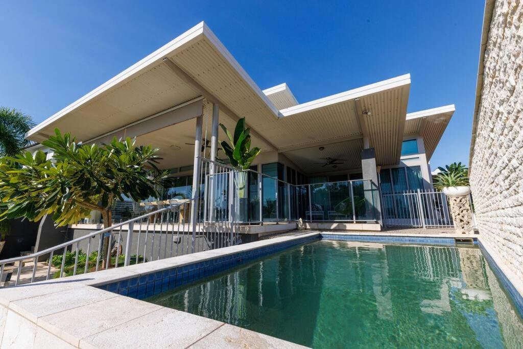 Πισίνα στο ή κοντά στο Bayview Paradise with Private Pool-Marina Deck