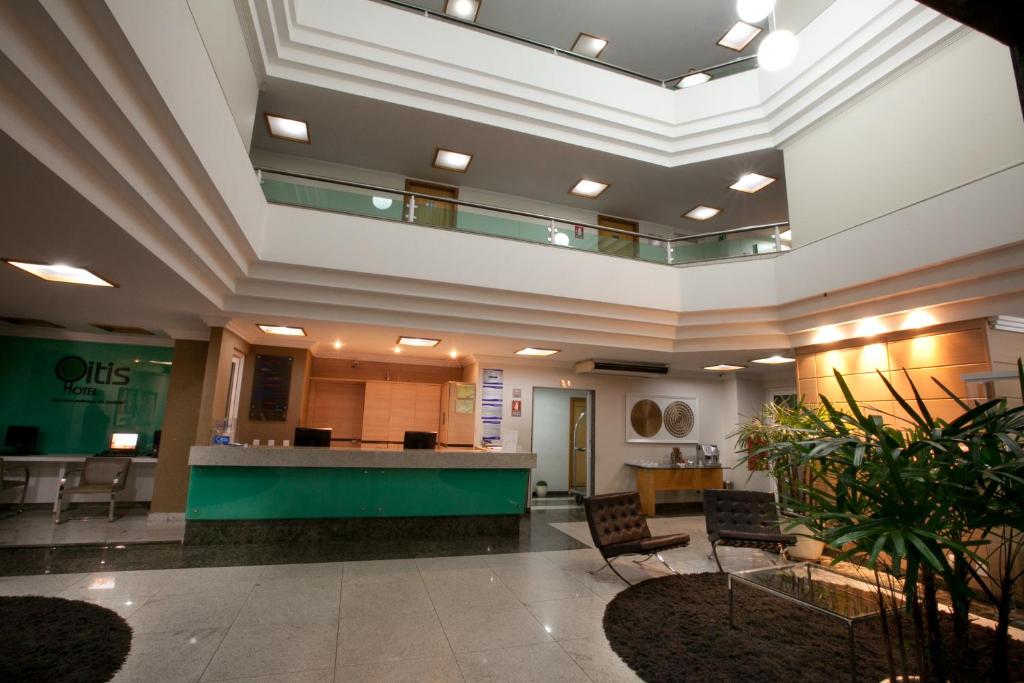  Oitis Hotel