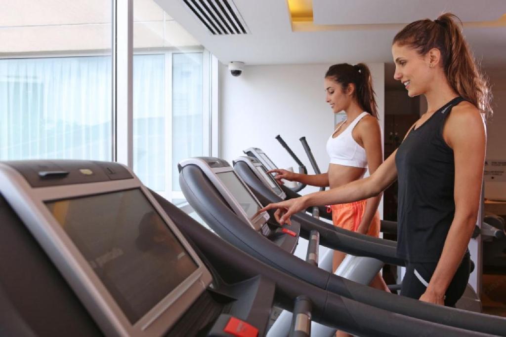 Fitness centrum a/nebo fitness zařízení v ubytování Zhuhai Marriott Hotel