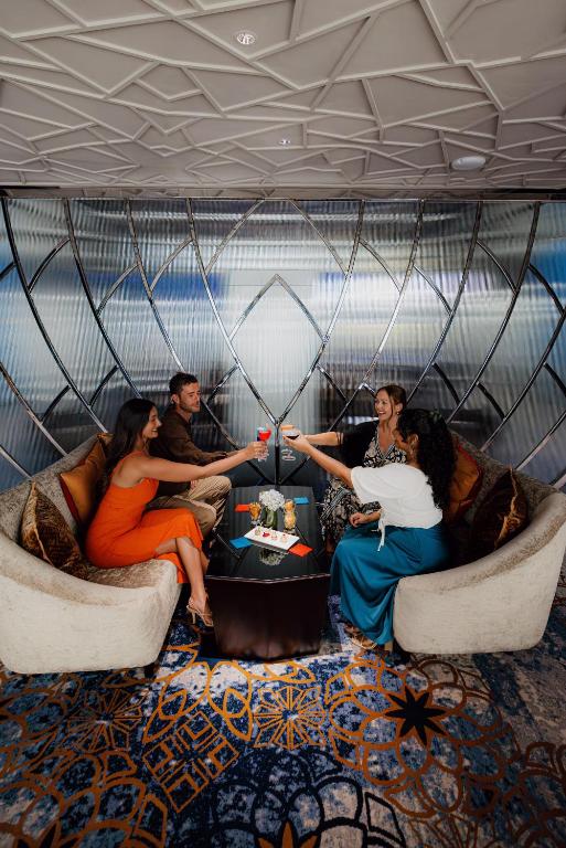 Posezení v ubytování ITC Ratnadipa, a Luxury Collection Hotel, Colombo