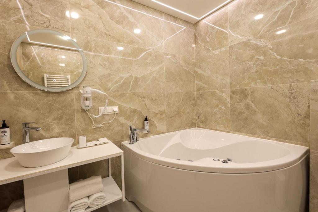 Suncity Hotel & SPA - Deluxe Apartment