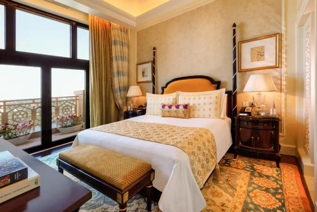 Luxury Suite with Balcony with BMW Airport Transfers and Lounge Access
