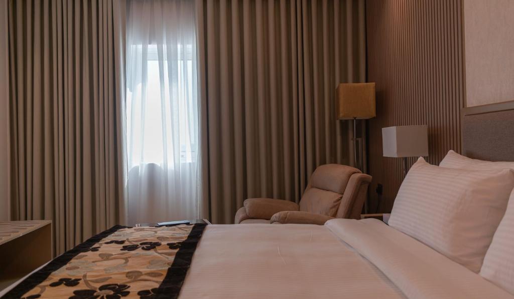 Best Western Plus Jeddah Hotel Madinah Road - Quarto King Deluxe - Não Fumador