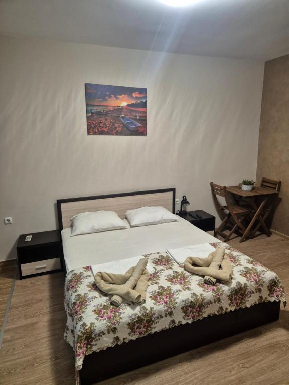 Делукс Апарт Вергиеви