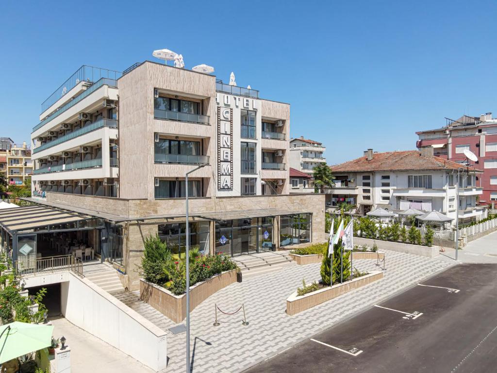 Φωτογραφία από το άλμπουμ του Cinema Hotel στο Πριμόρσκο