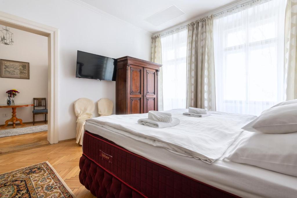Prague Siesta Apartments - Two-Bedroom Apartment With Garden View
