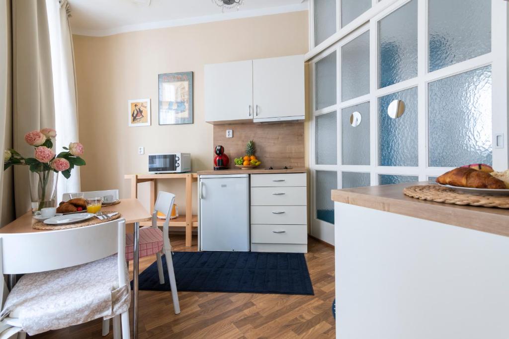 Prague Siesta Apartments - One-Bedroom Apartment (2 Adults)
