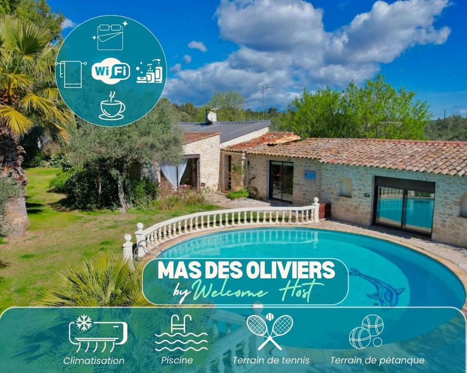 une villa avec piscine devant une maison dans l'établissement Mas des Oliviers, Piscine, Tennis & Pétanque, à Marguerittes