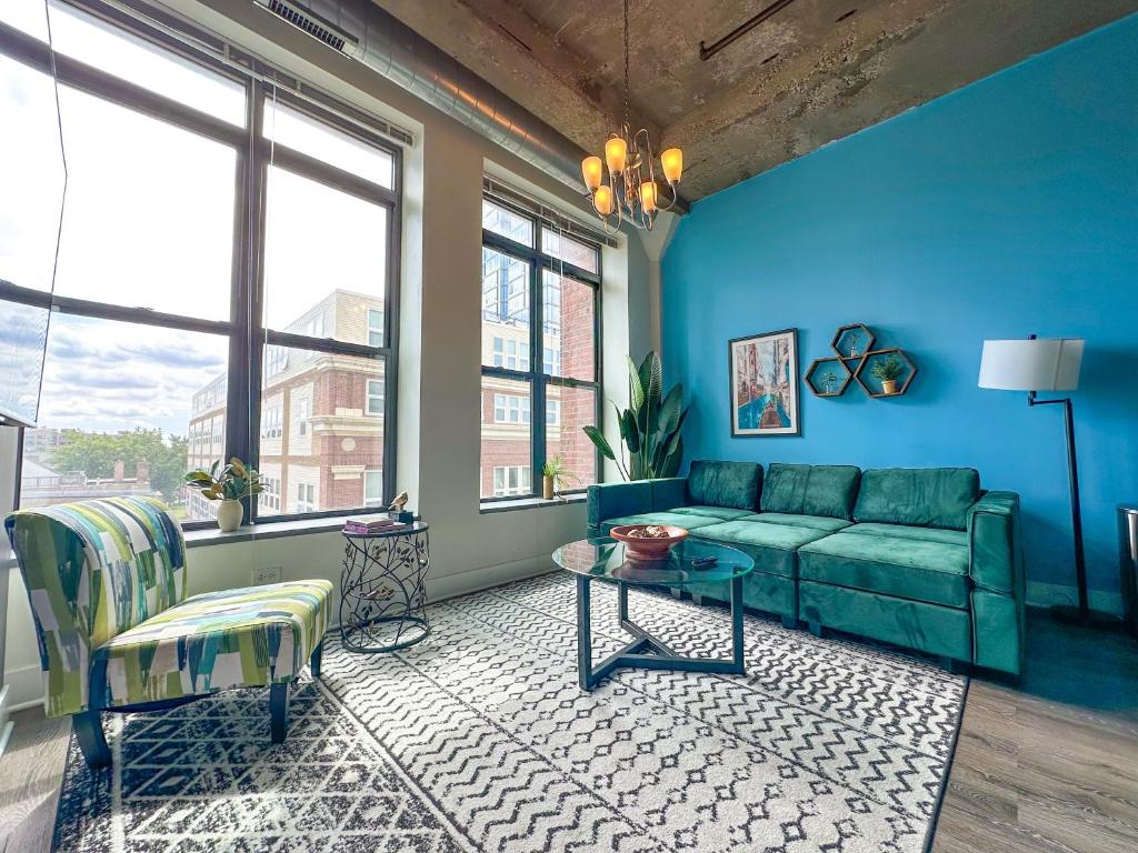 McCormick Place city with view 2br2ba with Optional parking that