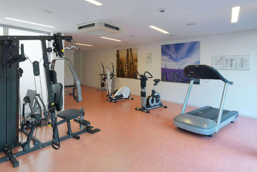 Fitness centrum a/nebo fitness zařízení v ubytování Ramada by Wyndham Dresden