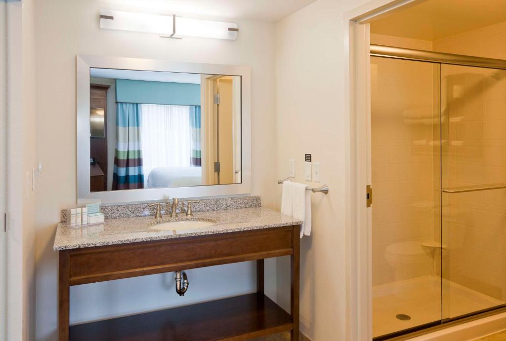 Hampton Inn & Suites Minneapolis West/ Minnetonka photo