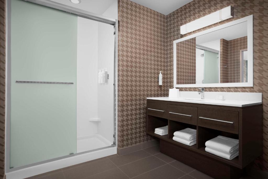 Koupelna v ubytování Home2 Suites By Hilton Phoenix North Happy Valley