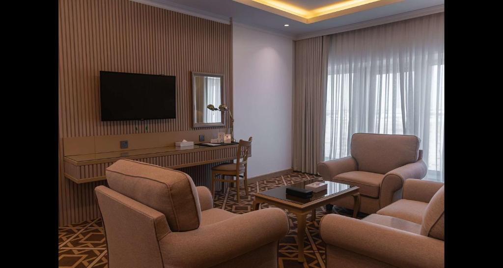 TV a/nebo společenská místnost v ubytování Best Western Plus Jeddah Hotel Madinah Road