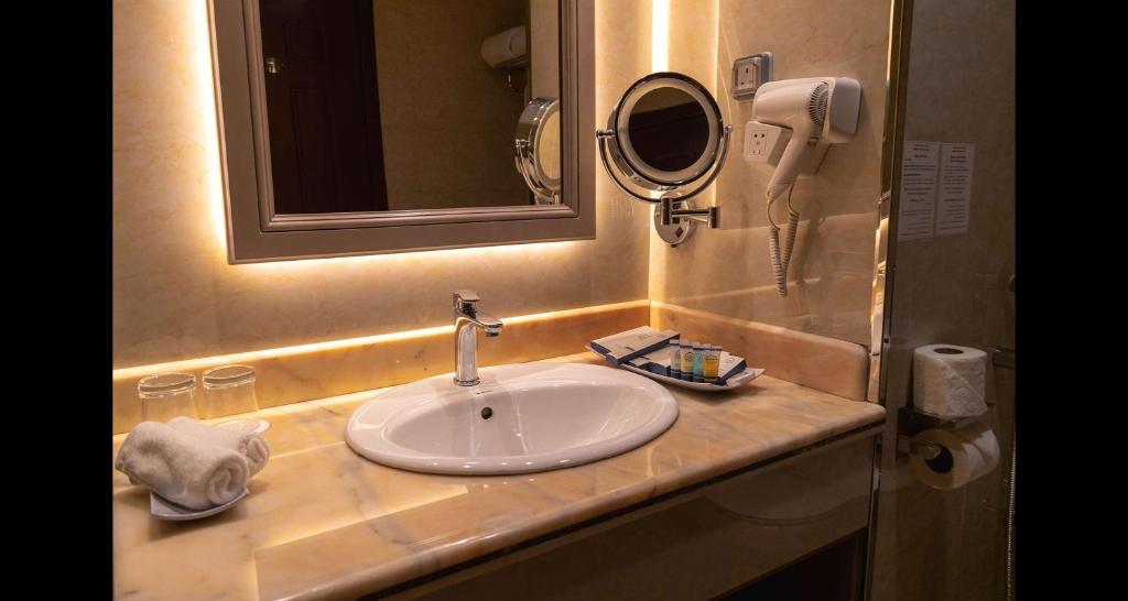 Koupelna v ubytování Best Western Plus Jeddah Hotel Madinah Road