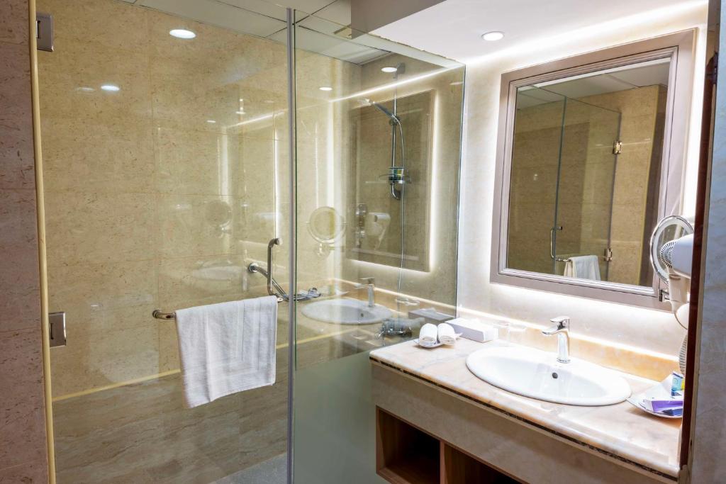 Koupelna v ubytování Best Western Plus Jeddah Hotel Madinah Road