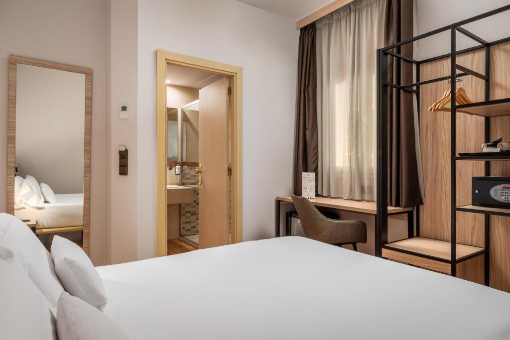 Petit Palace Eixample - Resim 31